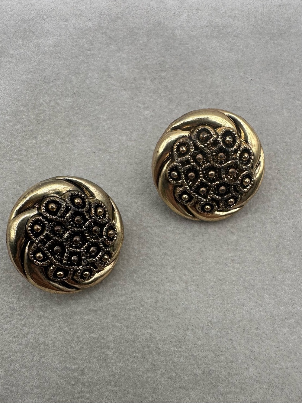 Vintage Gold Tone Clip On Earrings Swirl Filigree Bead Texture Statement Round